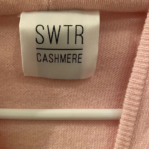 Cashmere Zip Up - Picture 2 of 3